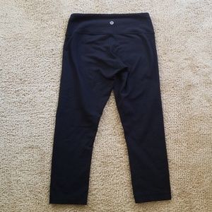 Lululemon Black Cropped Yoga Leggings